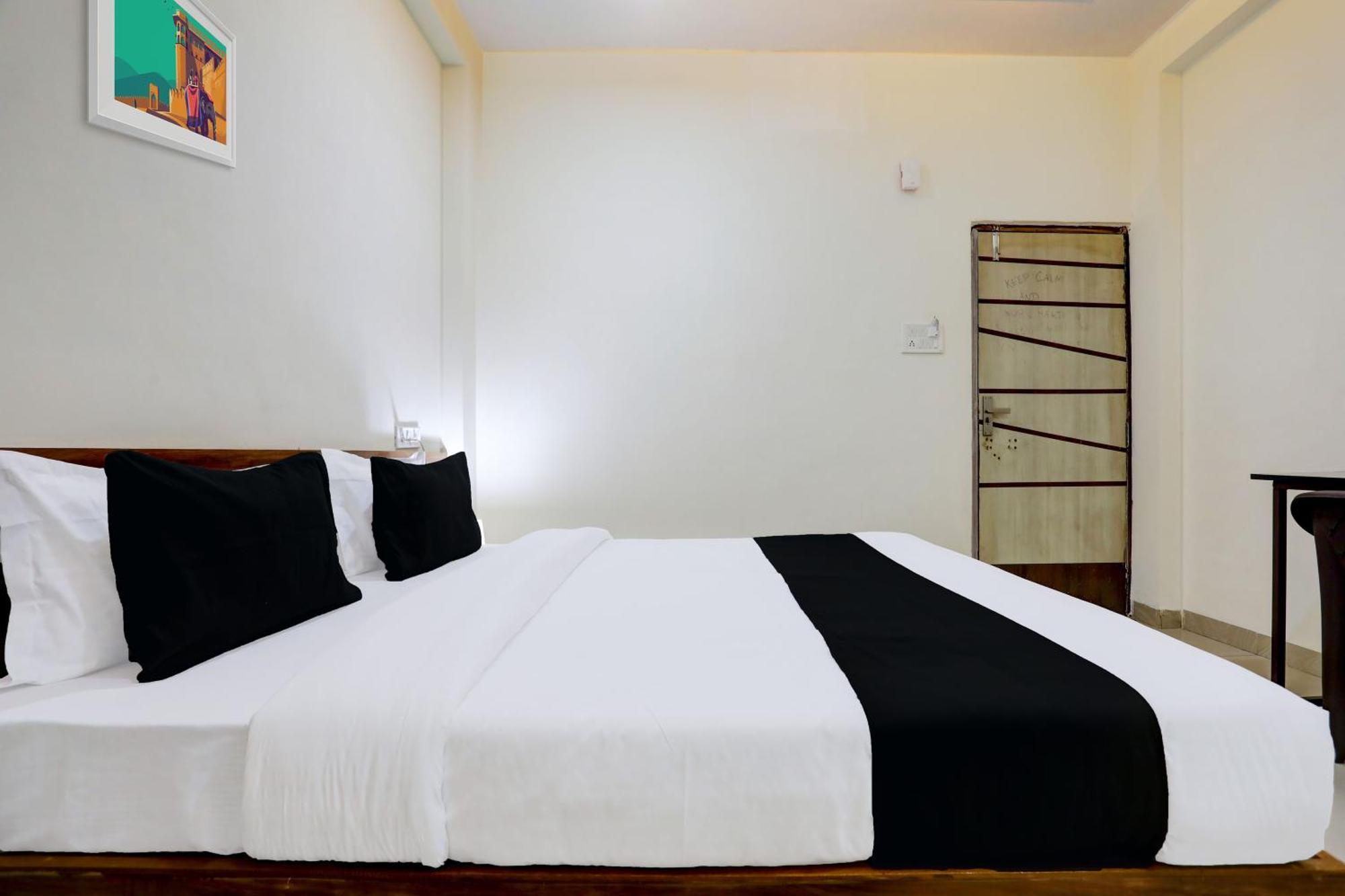 Hotel O Sb 47 Indore Eksteriør bilde
