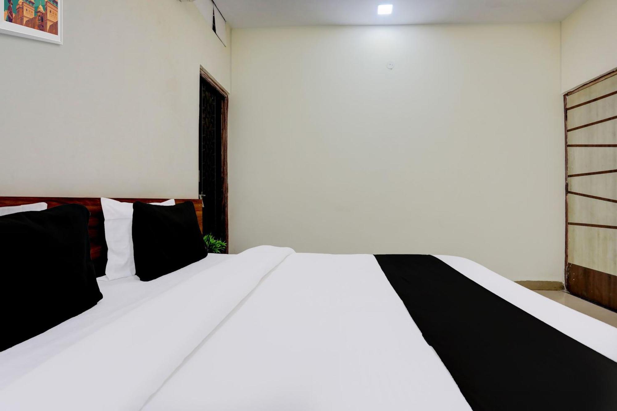 Hotel O Sb 47 Indore Eksteriør bilde