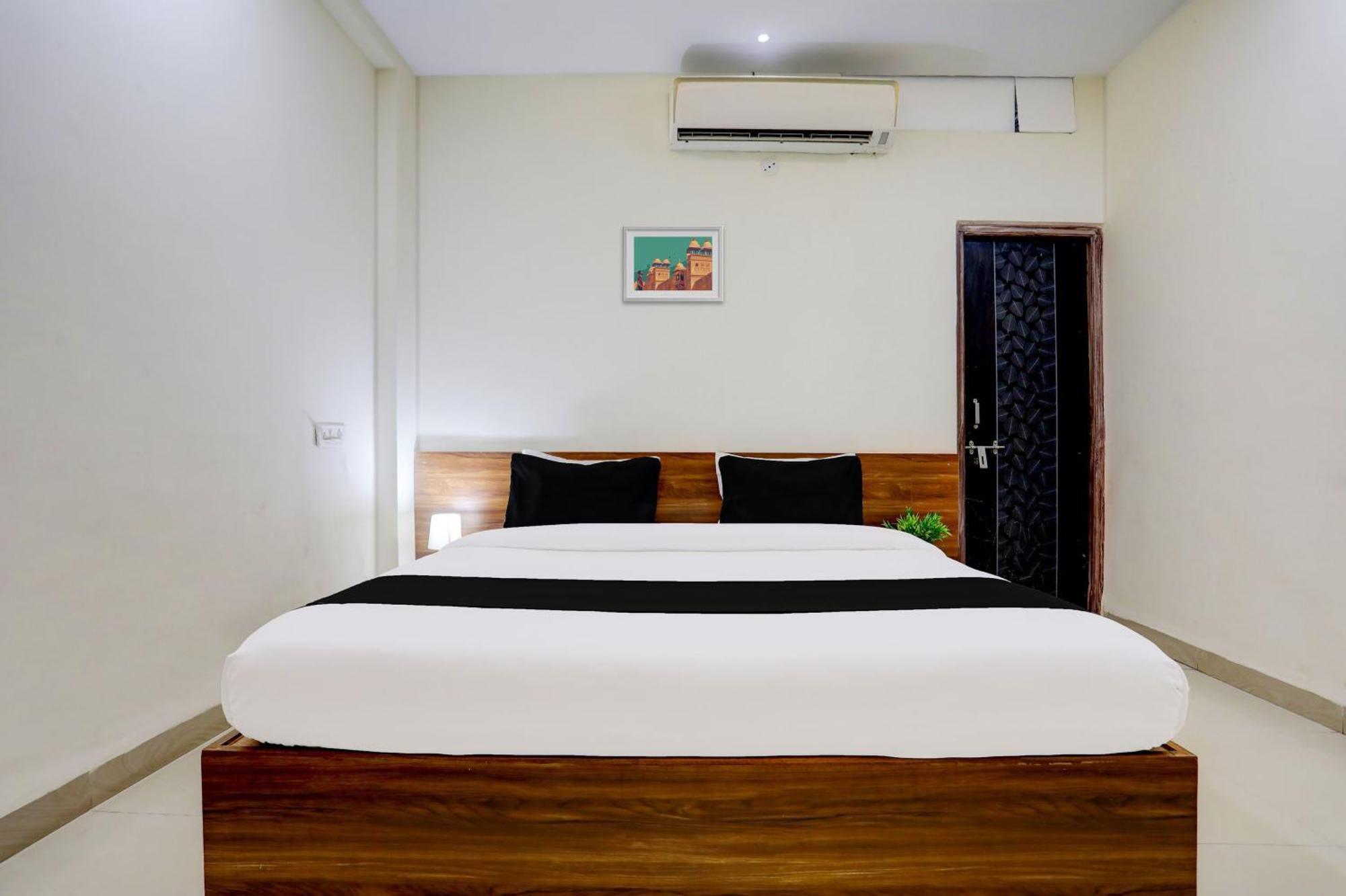 Hotel O Sb 47 Indore Eksteriør bilde
